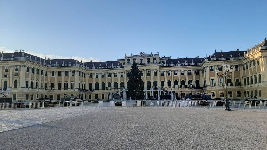 Place Schönbrunn Palace