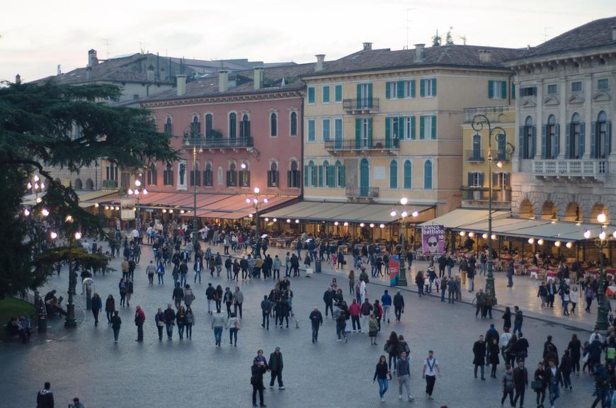 Place Piazza Bra