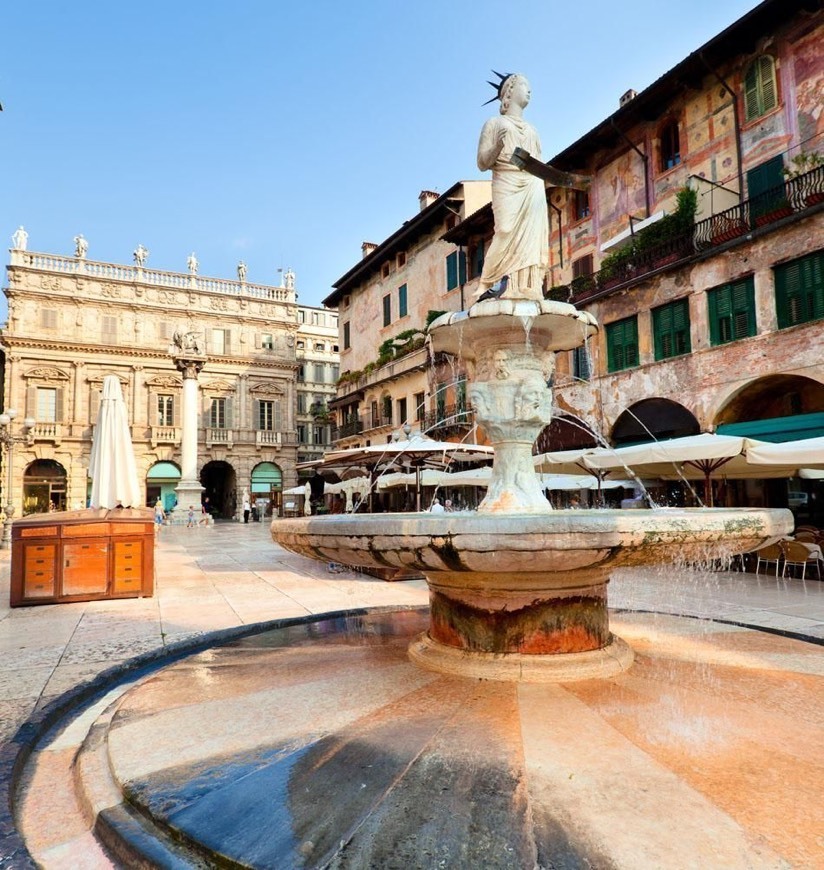 Place Piazza delle Erbe