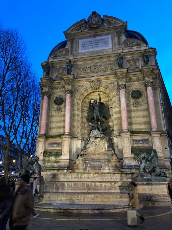 Place Place Saint-Michel