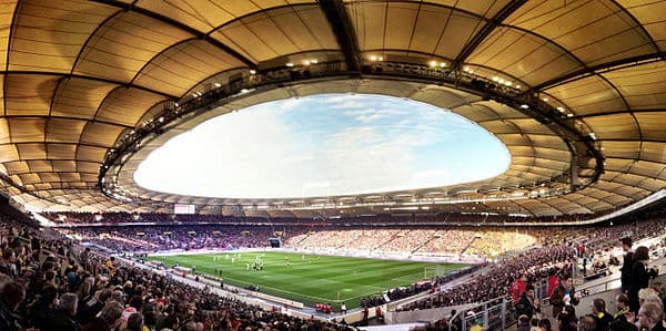 Lugar Mercedes-Benz Arena