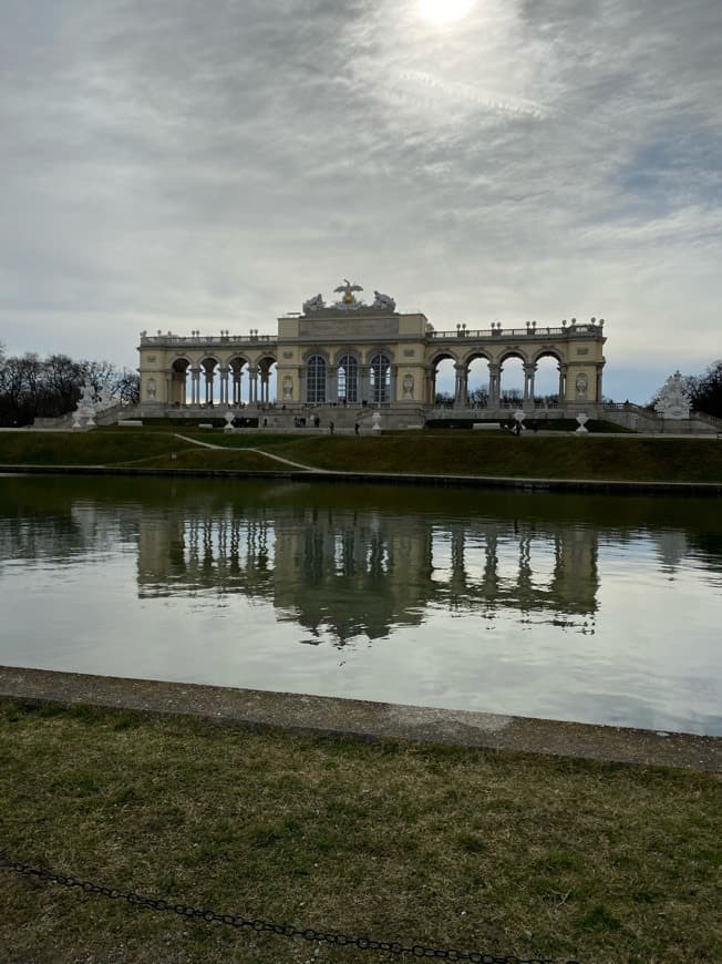 Place Schönbrunn Palace