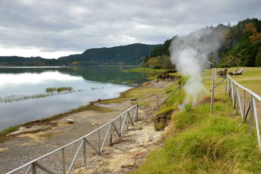 Place Furnas Lake