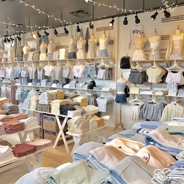 Place Brandy Melville