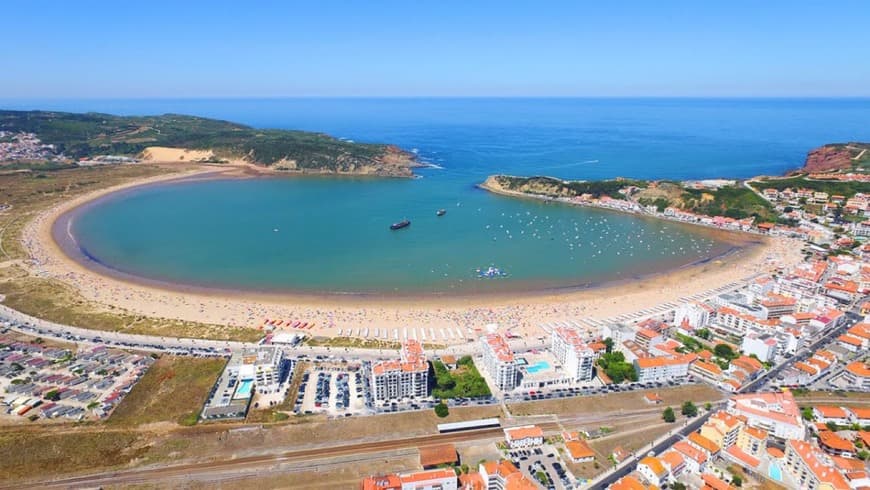 Place Praia de São Martinho do Porto