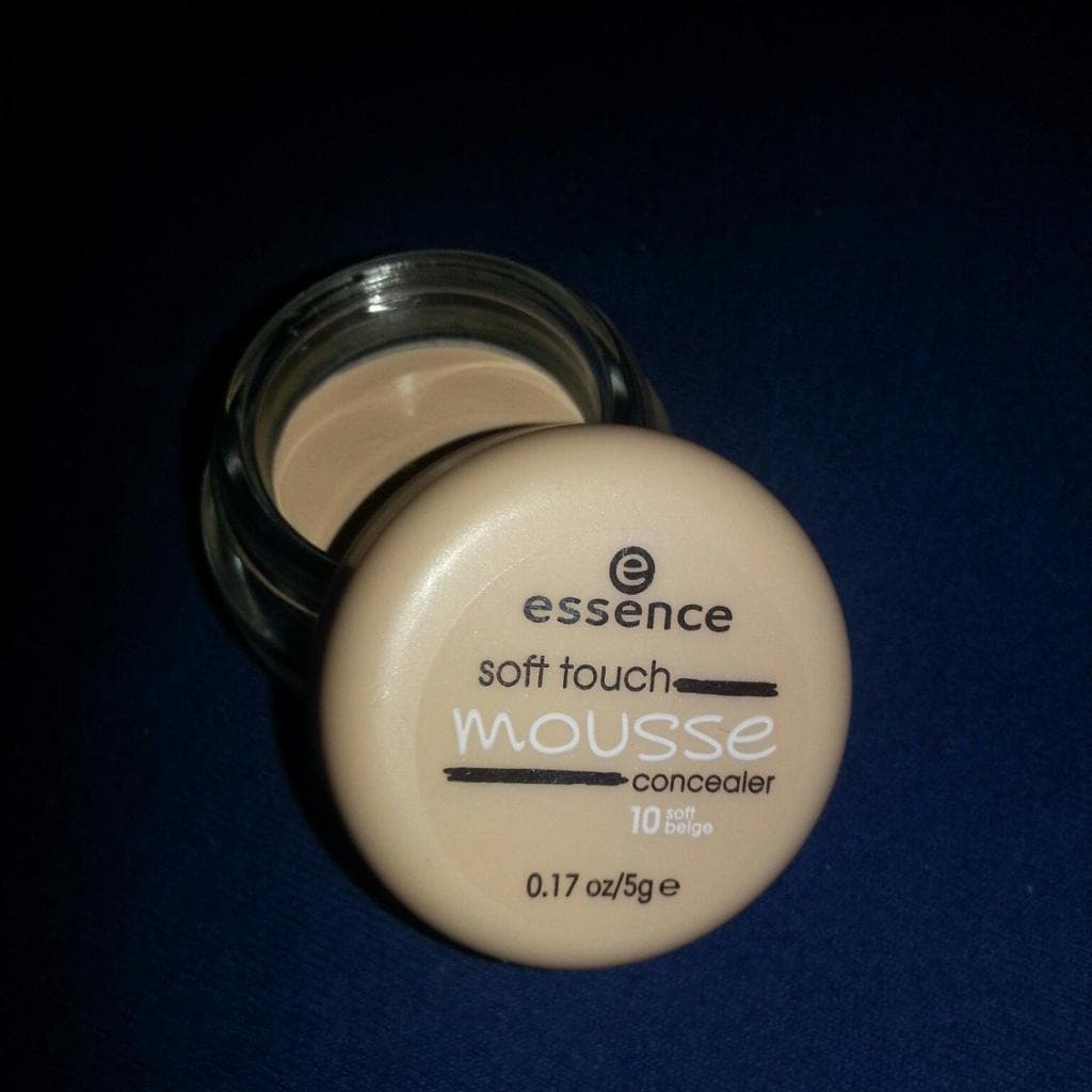 Fashion Essence Soft Touch Mousse Concealer