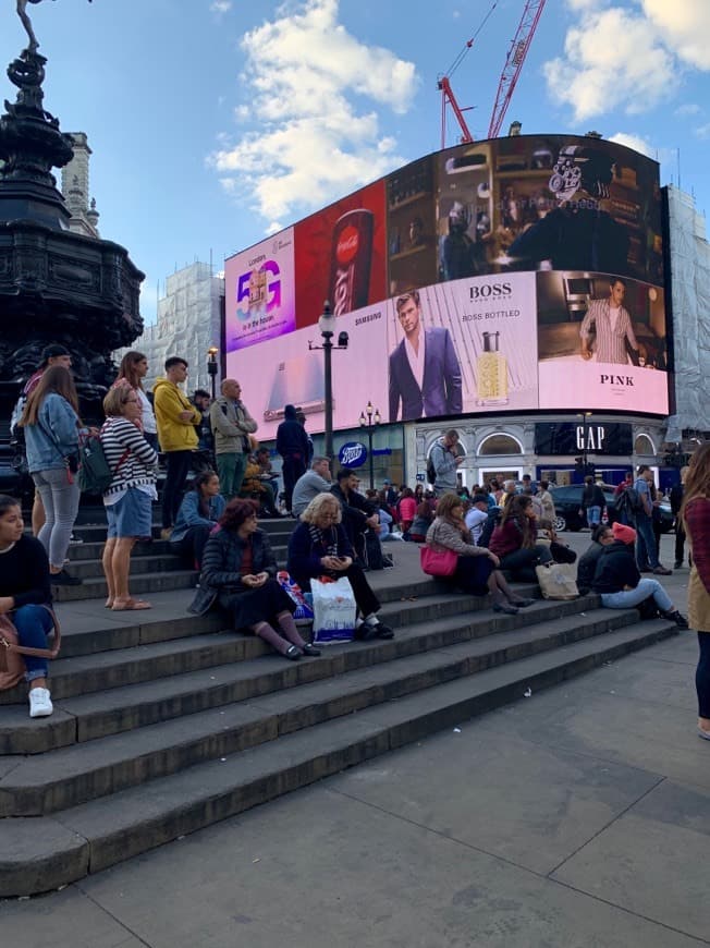 Lugar Piccadilly Circus