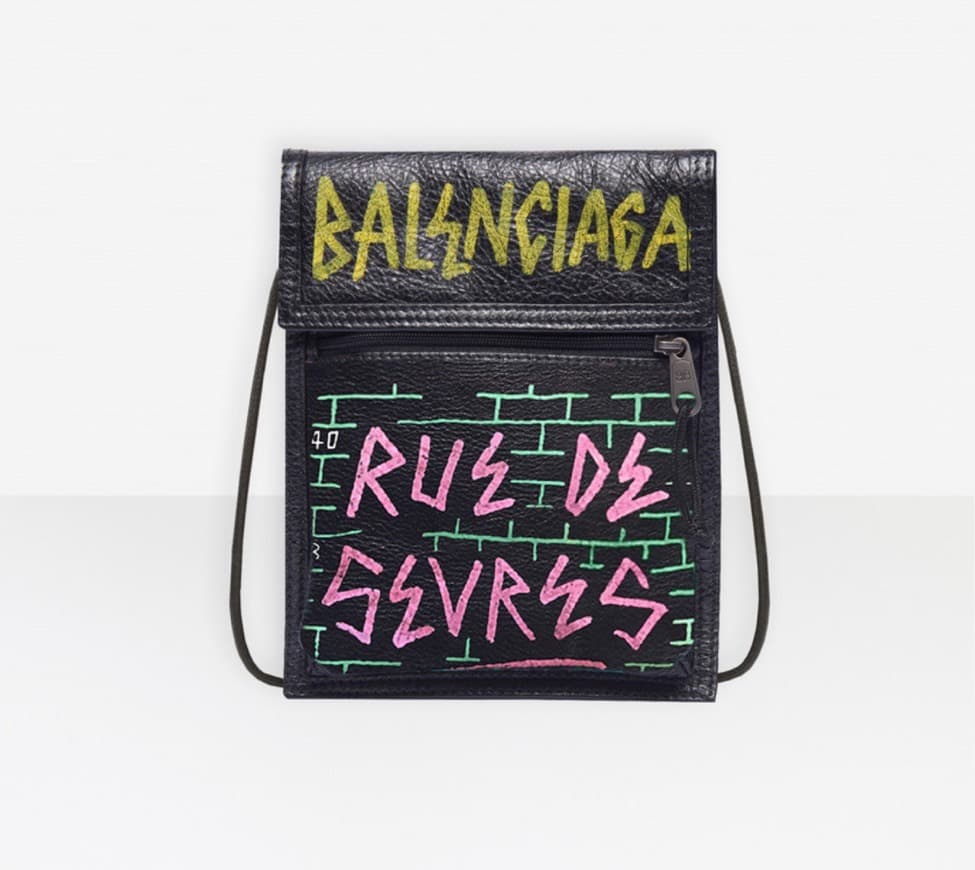 Moda EXPLORER POUCH STRAP BALENCIAGA 

