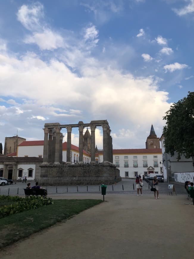 Lugar Templo romano de Évora