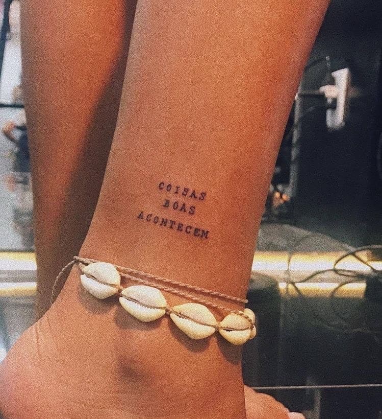 Fashion tattoo “good things happen”