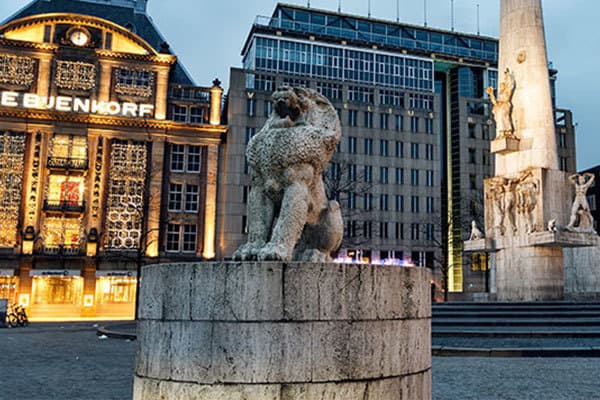 Lugar Dam Square