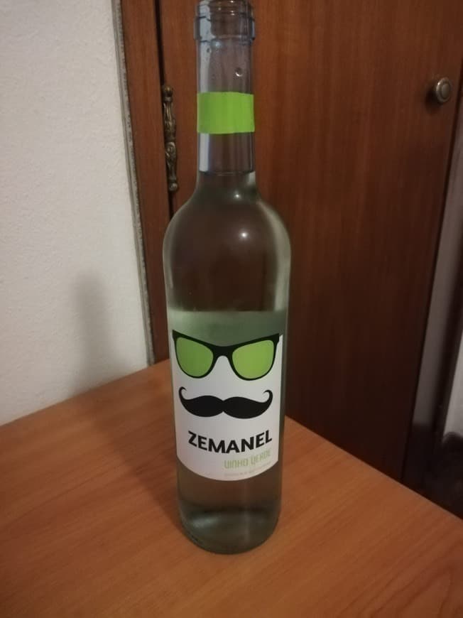 Product Vinho verde ZéManel