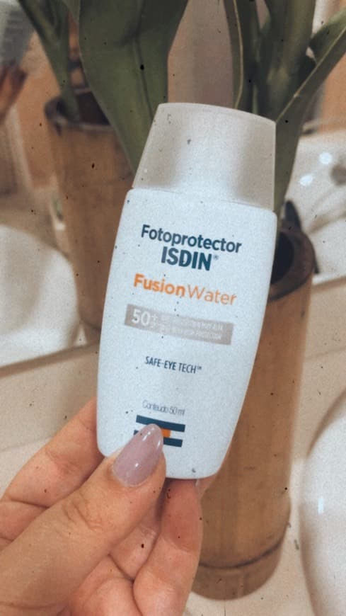 Fashion Fotoprotetor ISDIN - FusionWater