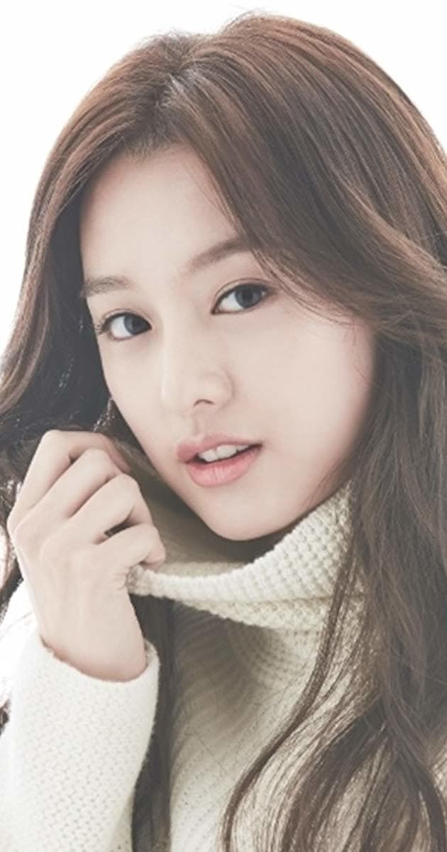 Fashion Kim Ji Won