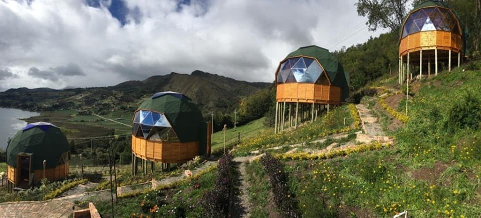 Lugar Glamping Domos del Lago