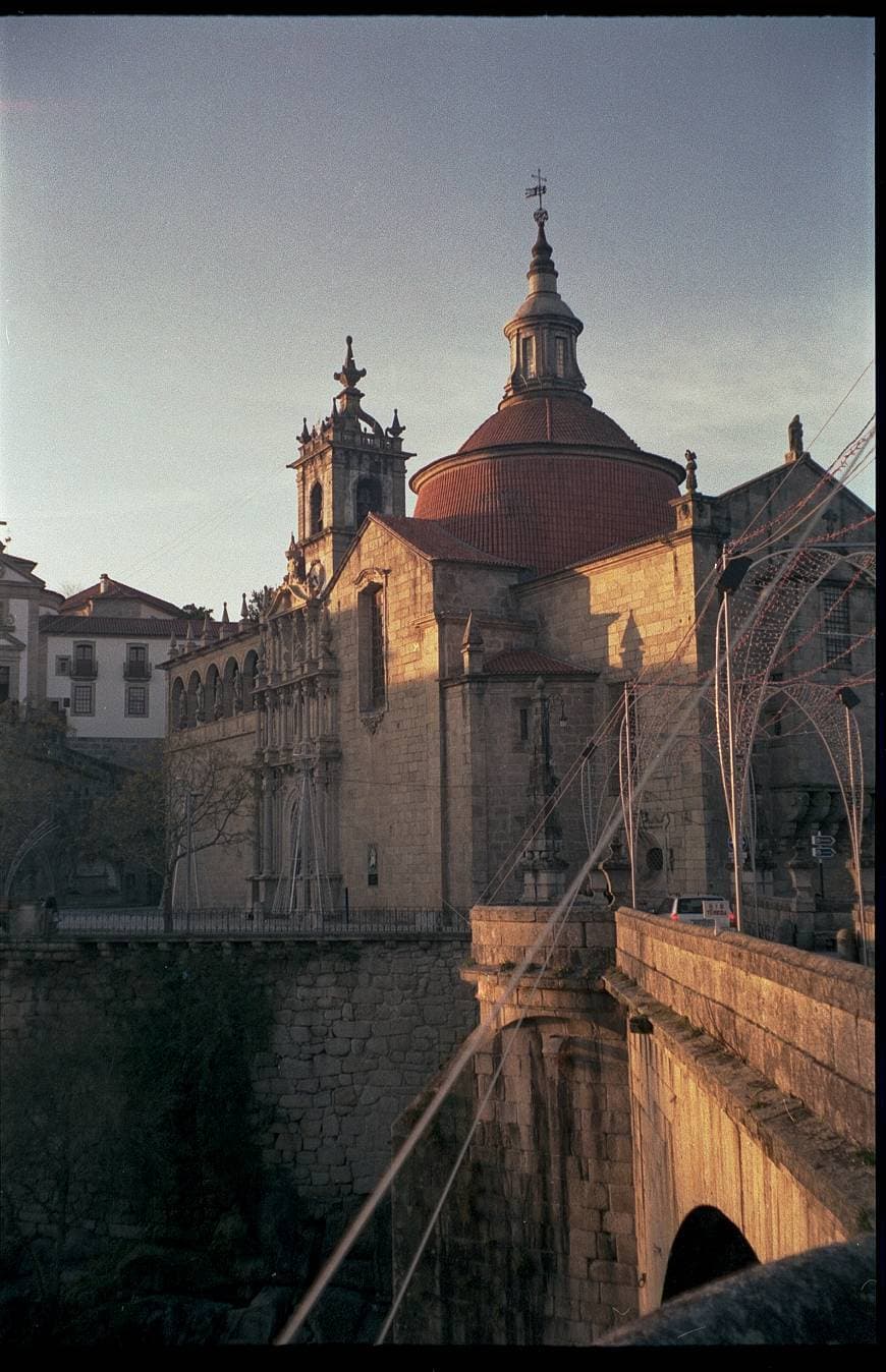 Lugar Igreja de S. Gonçalo de Amarante