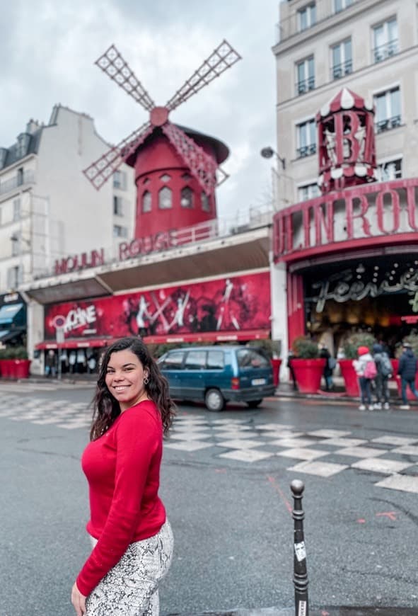 Place Moulin Rouge