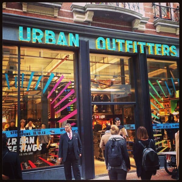 Place Urban Outfitters