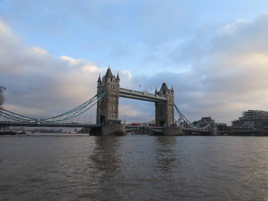 Place Tower Bridge