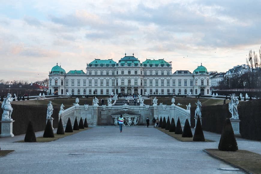 Place Belvedere Palace