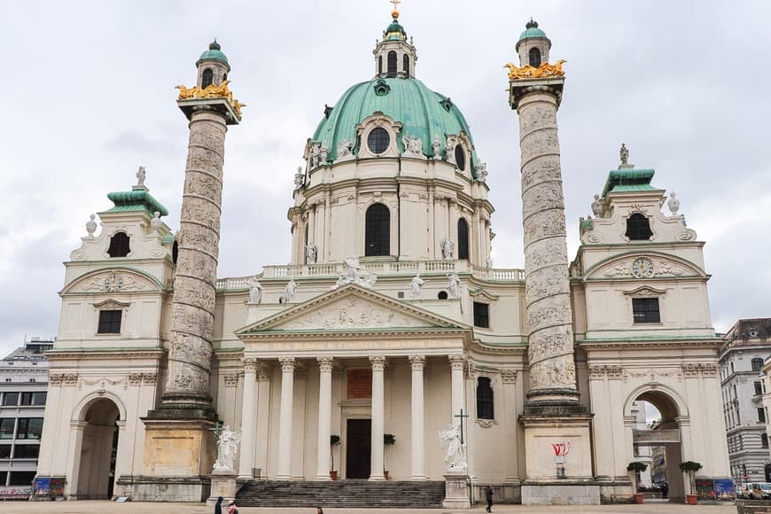 Place Karlskirche