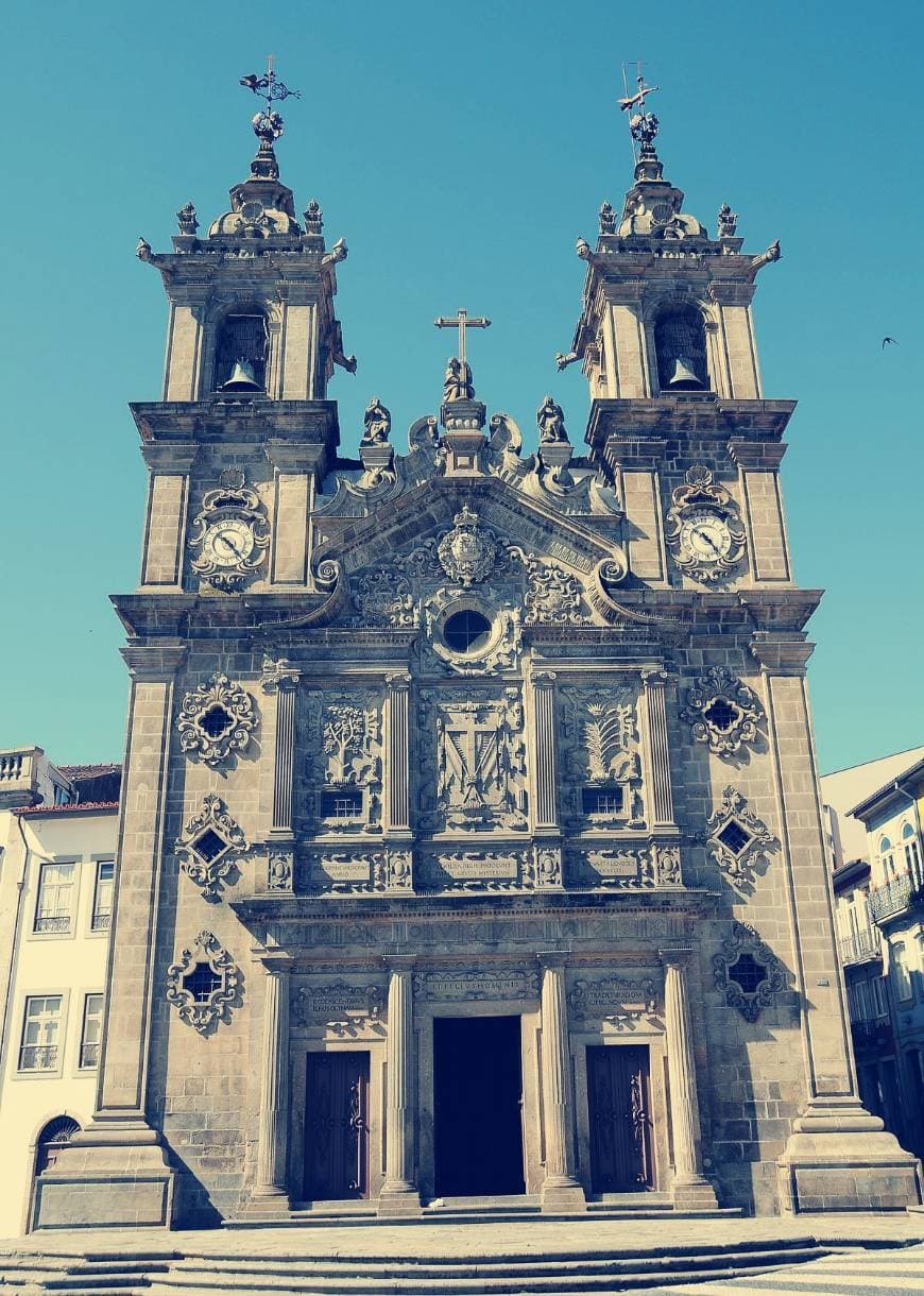 Place Iglesia de Santa Cruz