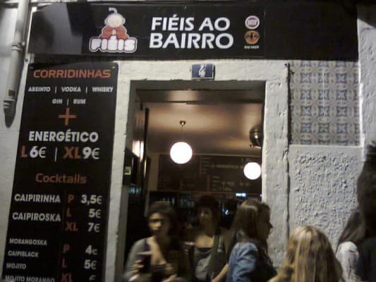 Lugar Fiéis ao Bairro