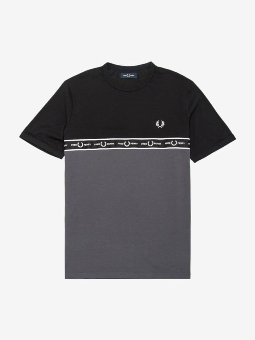 Producto 
T-Shirt Fred Perry Taped Chest