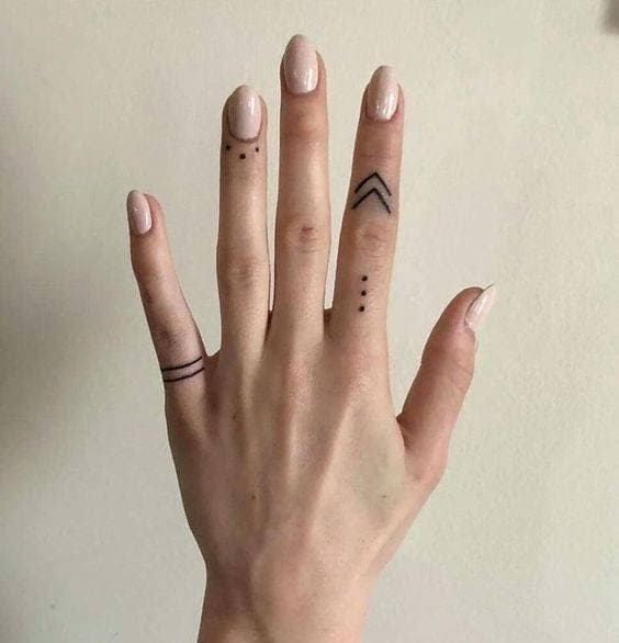 Fashion Tatuagem na mão