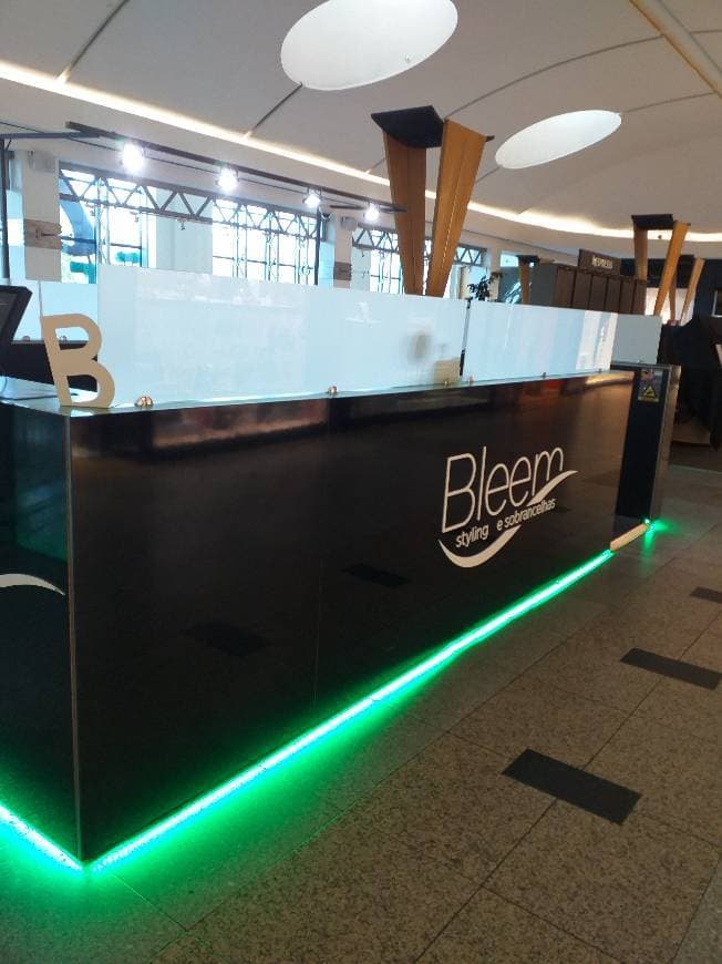 Lugar Bleem Styling de sobrancelhas (Guimarães shopping) 