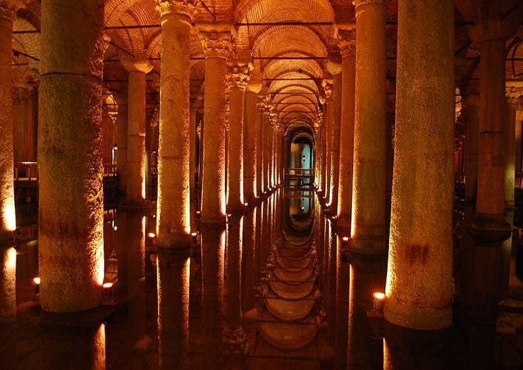 Place Basilica Cistern