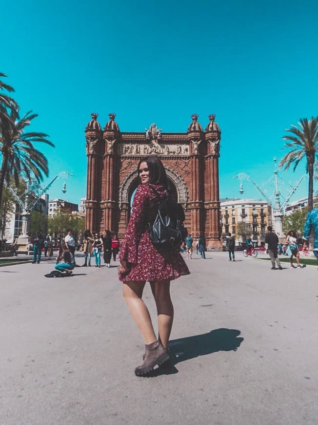 Place Arc de Triomf