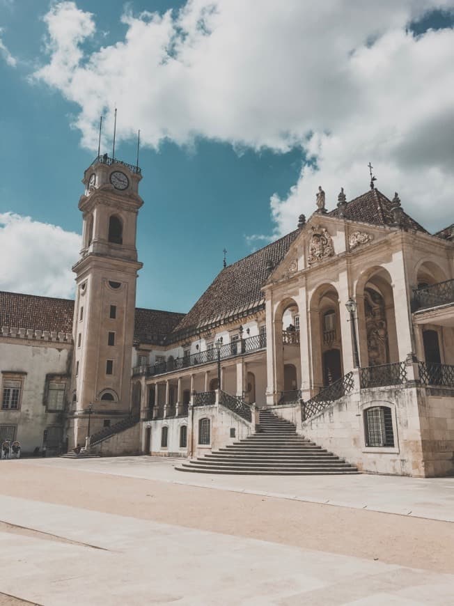 Lugar University of Coimbra