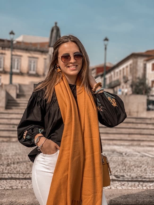 Fashion Look de inverno com um toque primaveril 