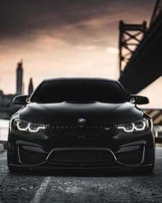 Moda BMW M4 PACK M COMPETITION