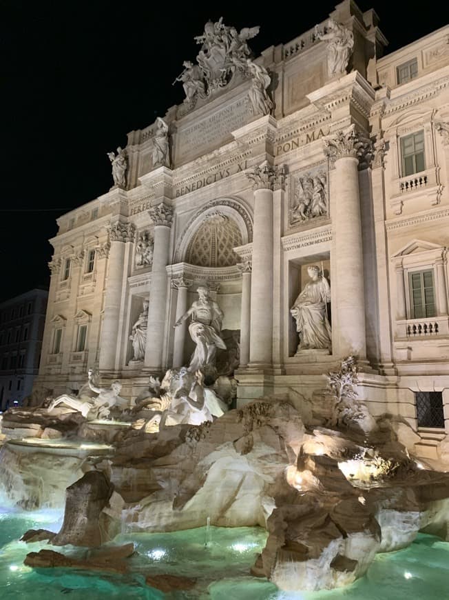 Lugar Fontana di Trevi