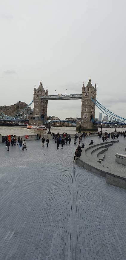 Place Tower Bridge