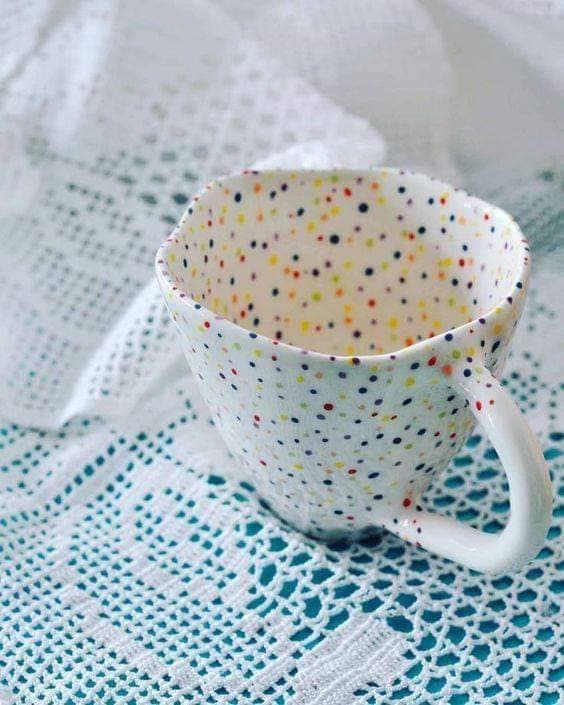 Moda Caneca às bolinhas 