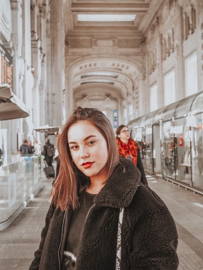 Lugar Milano Centrale Railway Station