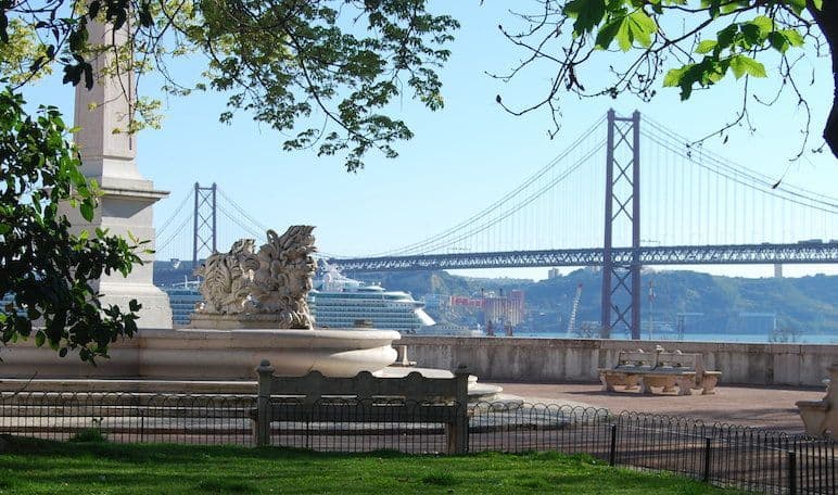 Place Miradouro do Largo das Necessidades