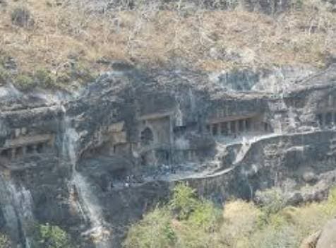 Lugar Grutas de Ajanta