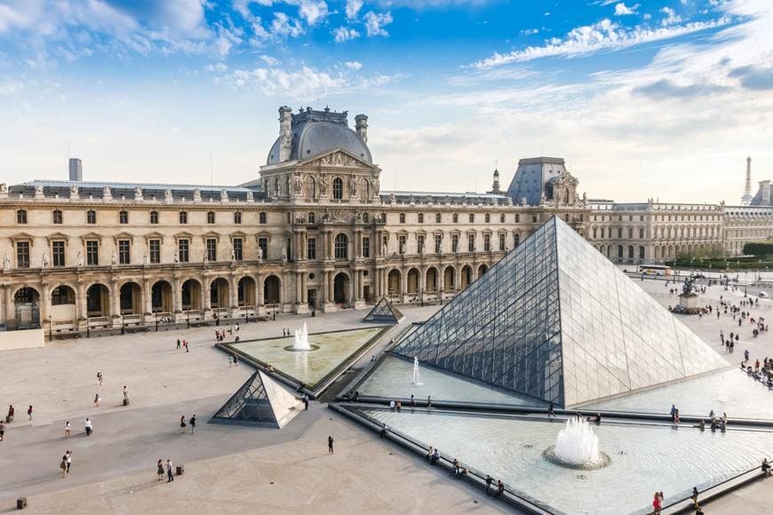 Place Museo del Louvre