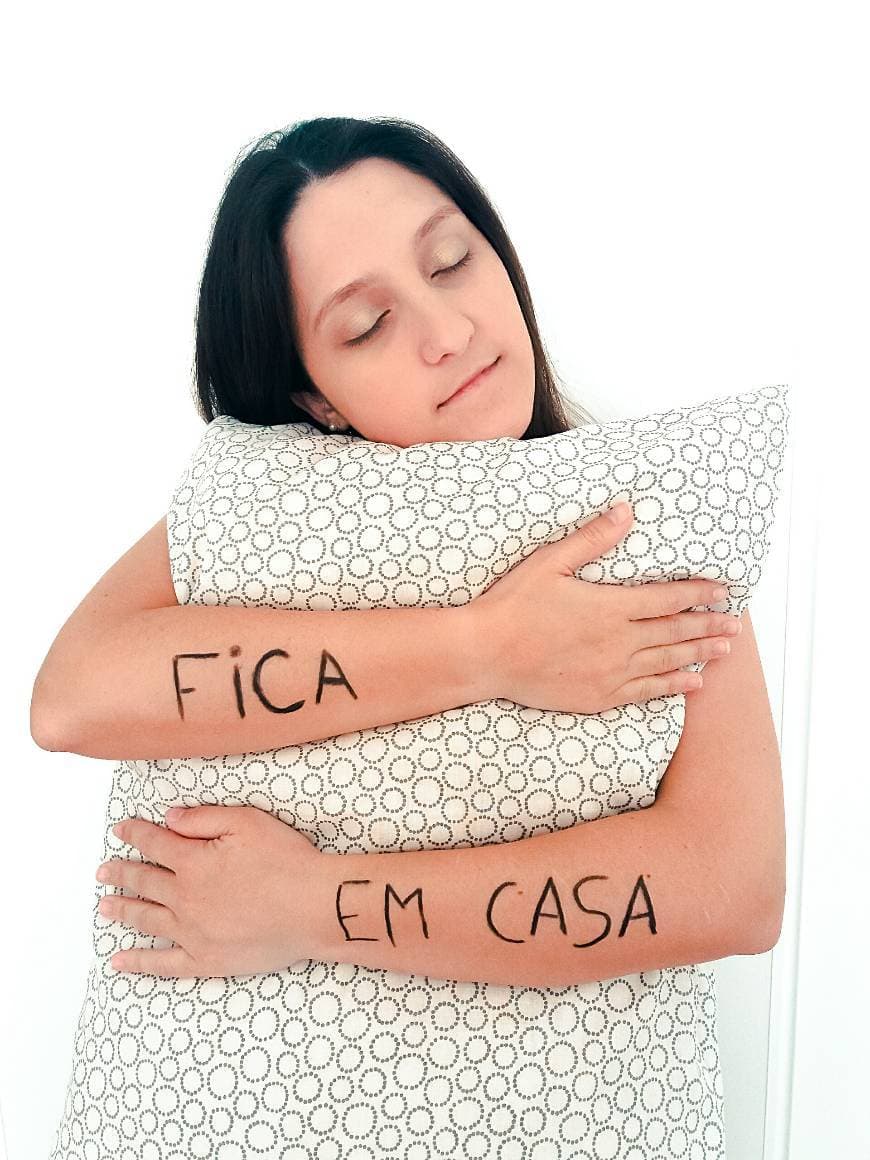 Moda #FicaEmCasa