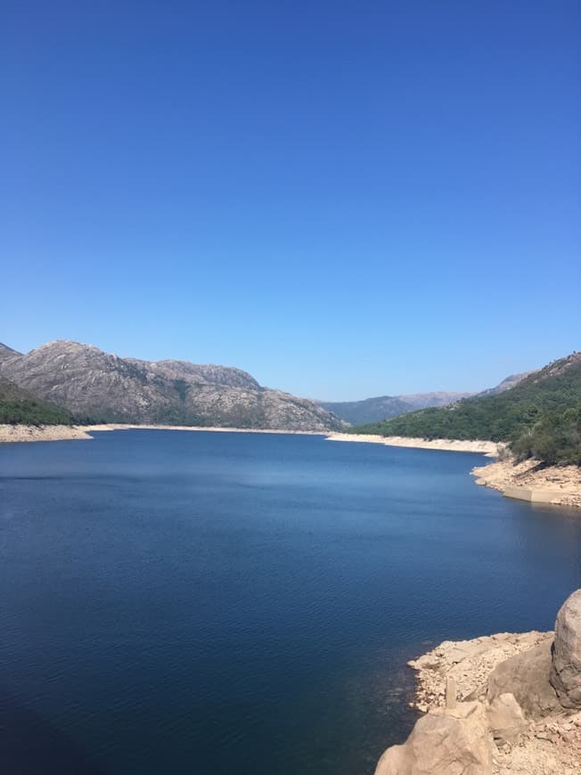 Place Barragem de Vilarinho das Furnas