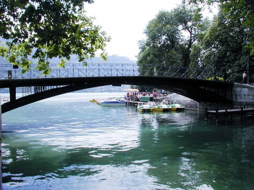 Place Pont des Amours