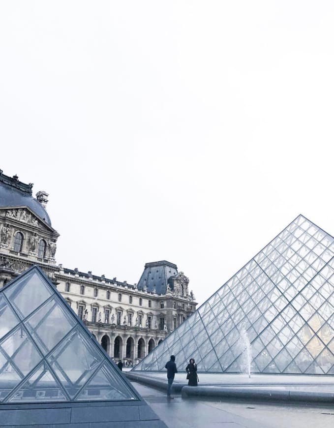 Place Museo del Louvre