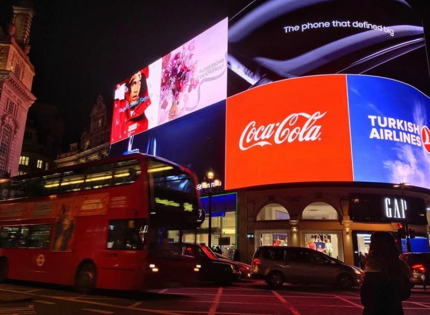 Lugar Piccadilly Circus