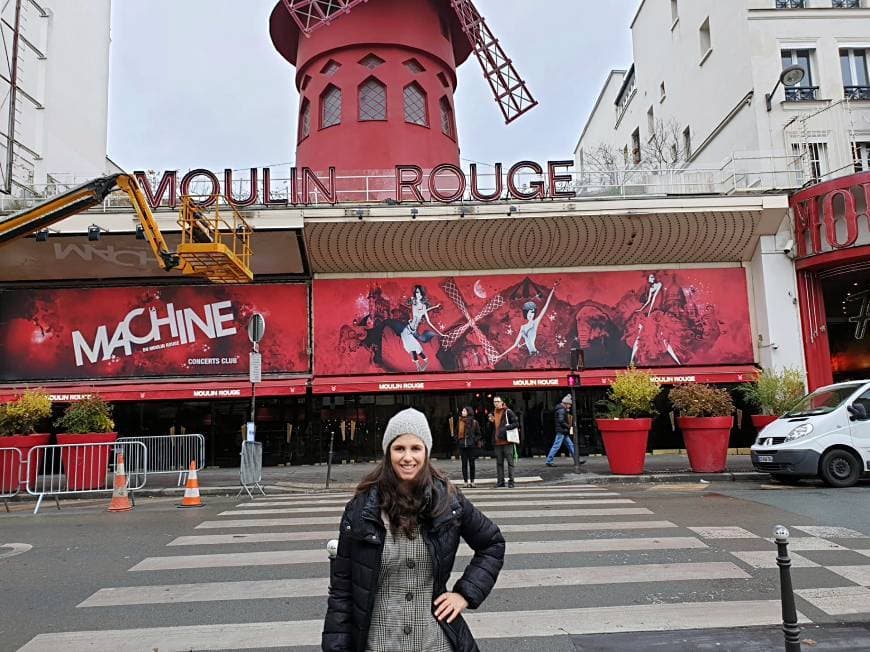 Place Moulin Rouge