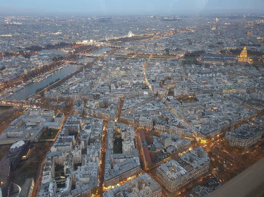 Place Torre Eiffel