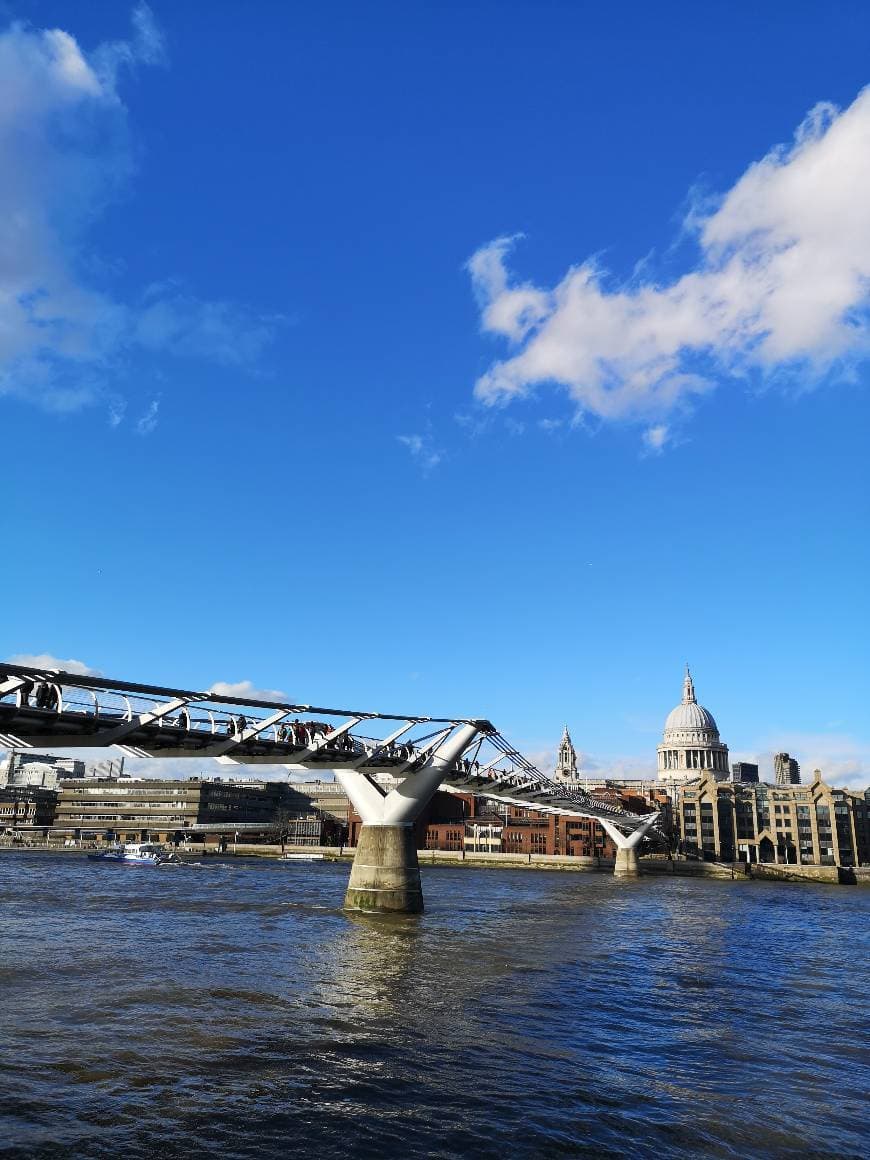 Lugar Millennium Bridge